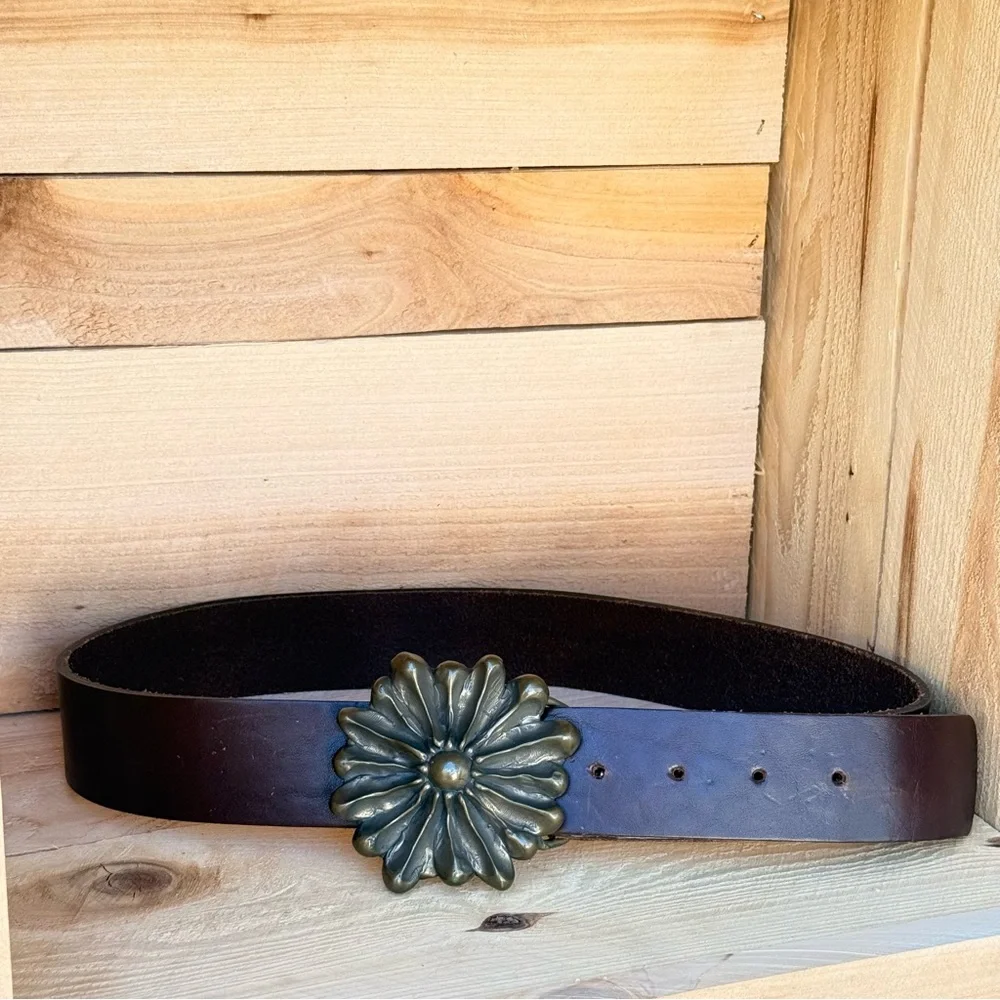 Vintage Western Cowgirl Leather Belt Chunky Brass Flower Buckle Boho Size 30